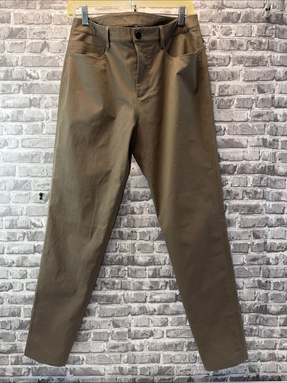 Men's Lululemon Pants - Picture 3 of 8